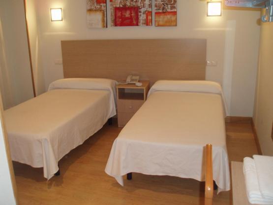 Hostal Francisco Salinas Бургос Номер фото