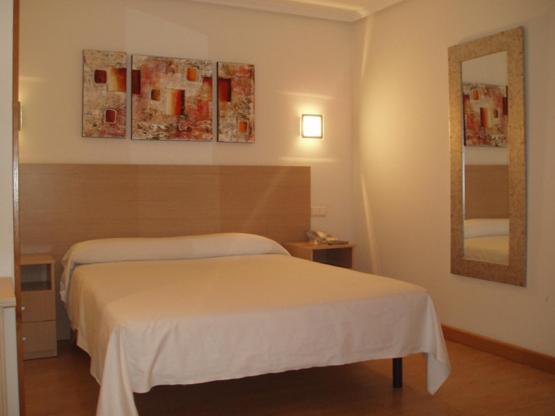 Hostal Francisco Salinas Бургос Номер фото